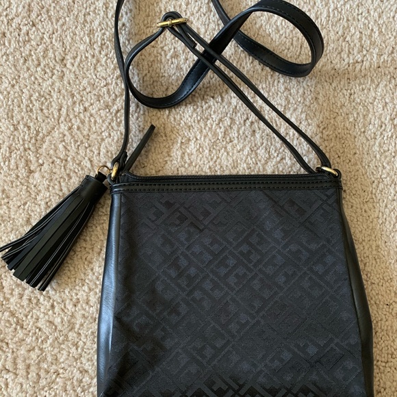 Brand new Tommy Hilfiger crossbody - Picture 4 of 4